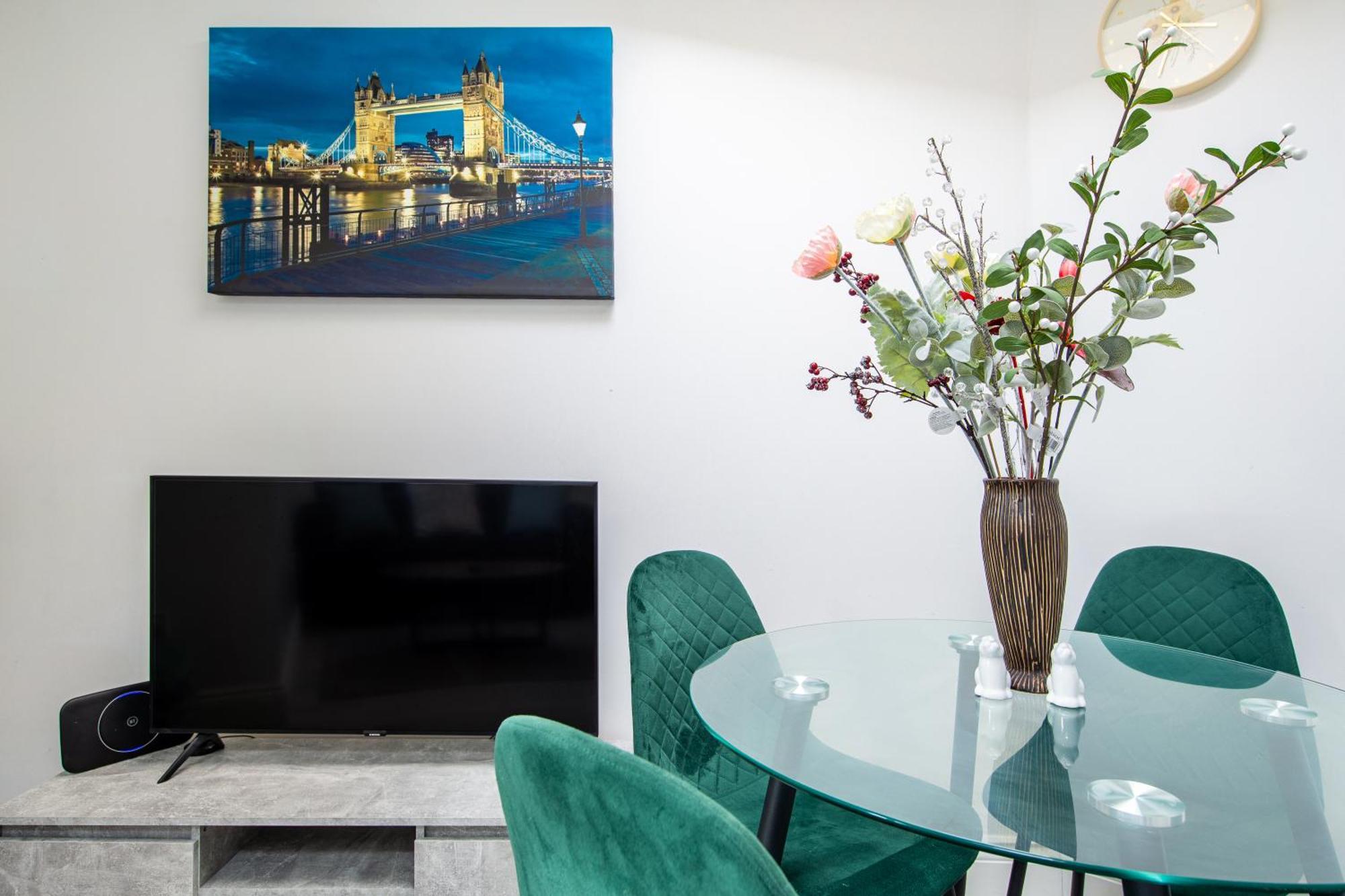 Cosy 1 Bed Apartment With Free Parking Close To Underground Station Zone 2 For Quick Access To Central London Up To 5 Guests Zewnętrze zdjęcie